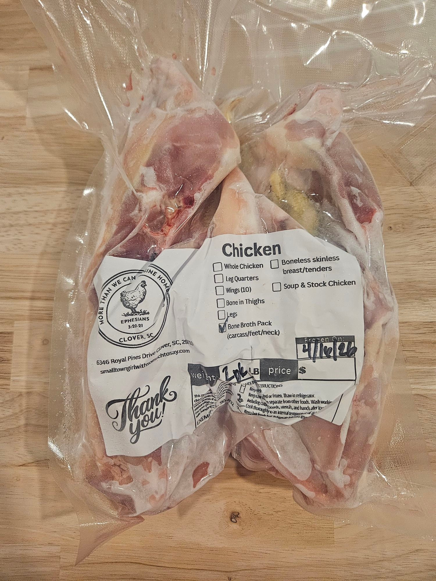 Bone Broth Kit – Single Carcass Pack (1 Chicken Carcass + 1 Set of Feet + 1 Neck)